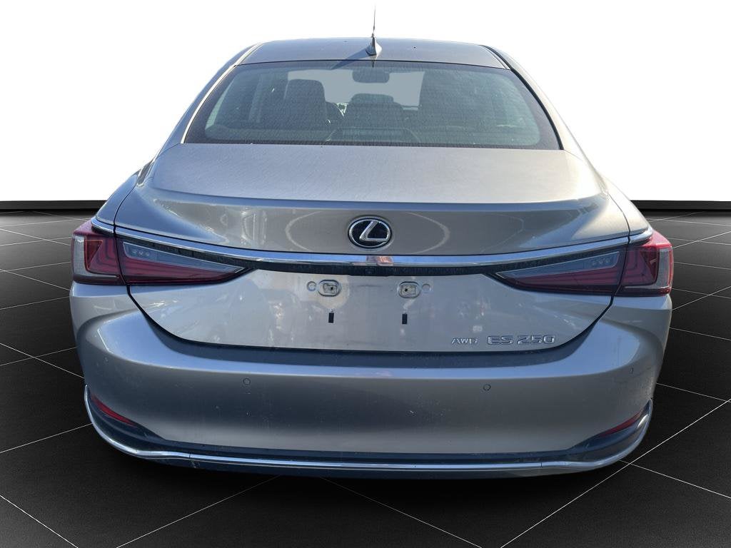 2021 Lexus ES 250
