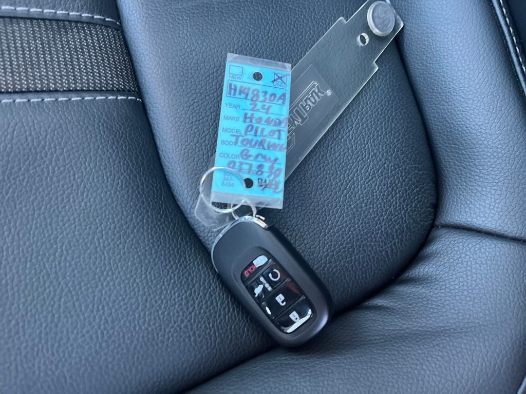 2024 Honda Pilot Touring