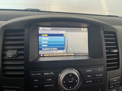 2012 Nissan Pathfinder SV