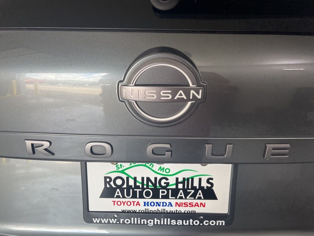 2025 Nissan Rogue SV