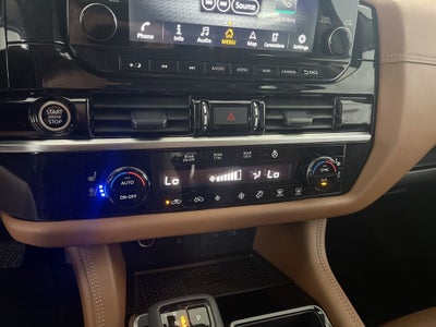 2024 Nissan Pathfinder Platinum