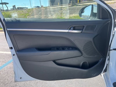 2019 Hyundai Elantra SE