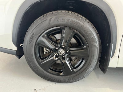 2020 Toyota Highlander LE