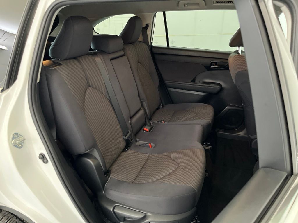 2020 Toyota Highlander LE