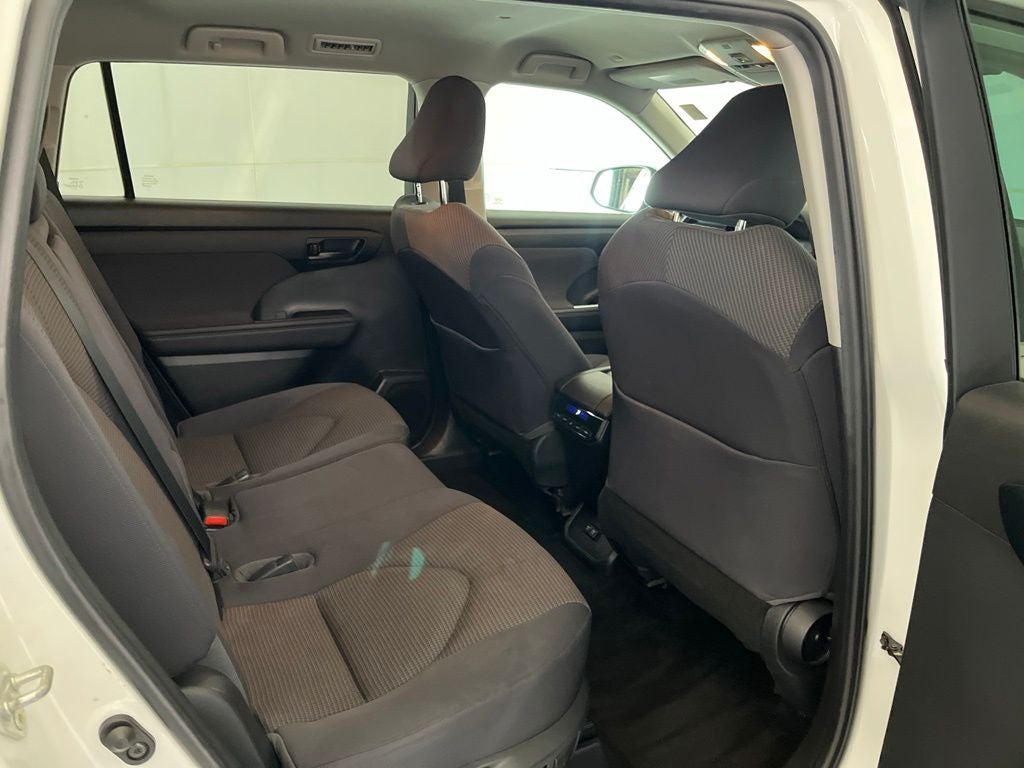 2020 Toyota Highlander LE