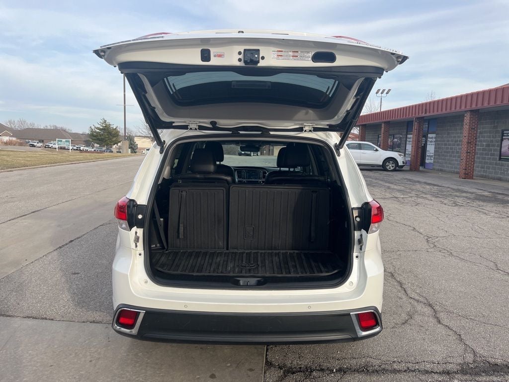 2019 Toyota Highlander Limited Platinum