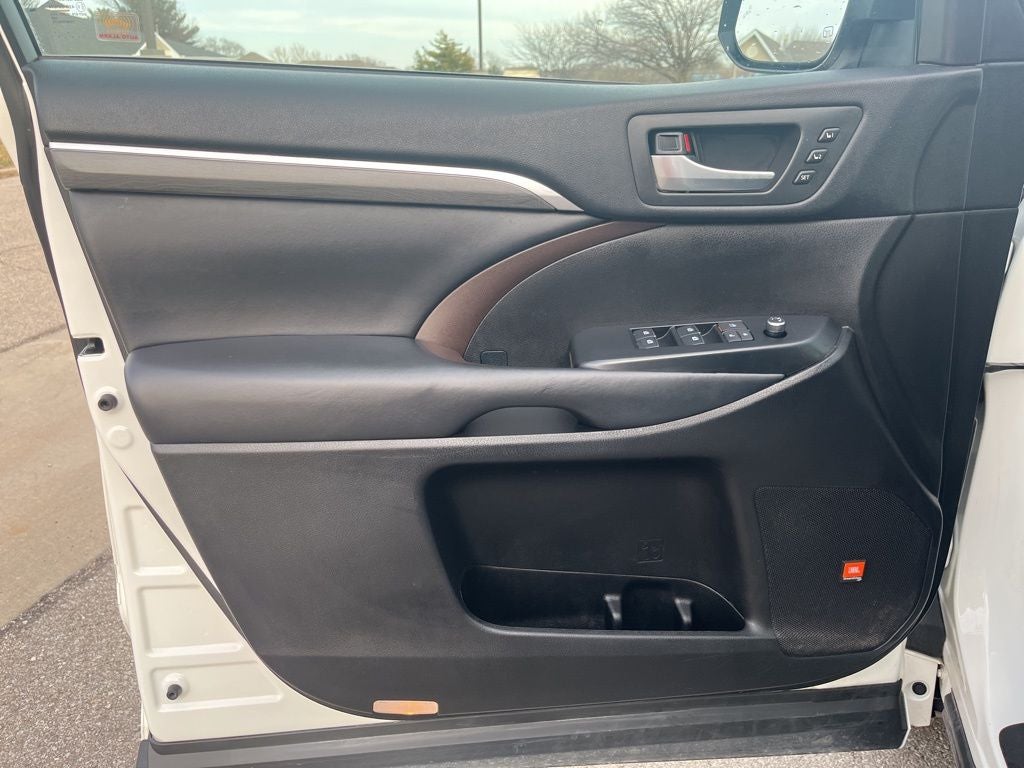 2019 Toyota Highlander Limited Platinum