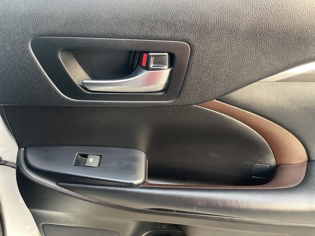 2019 Toyota Highlander Limited Platinum