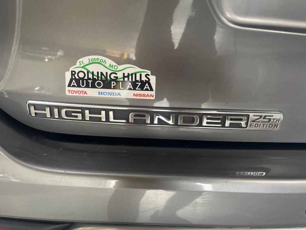 2025 Toyota Highlander Hybrid Limited 25th Edition