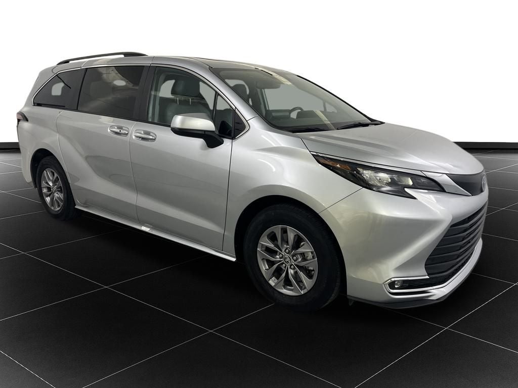 2024 Toyota Sienna XLE 7 Passenger