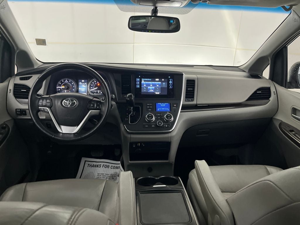 2017 Toyota Sienna XLE 7 Passenger