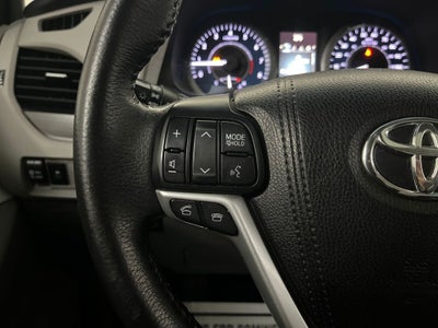2017 Toyota Sienna XLE 7 Passenger