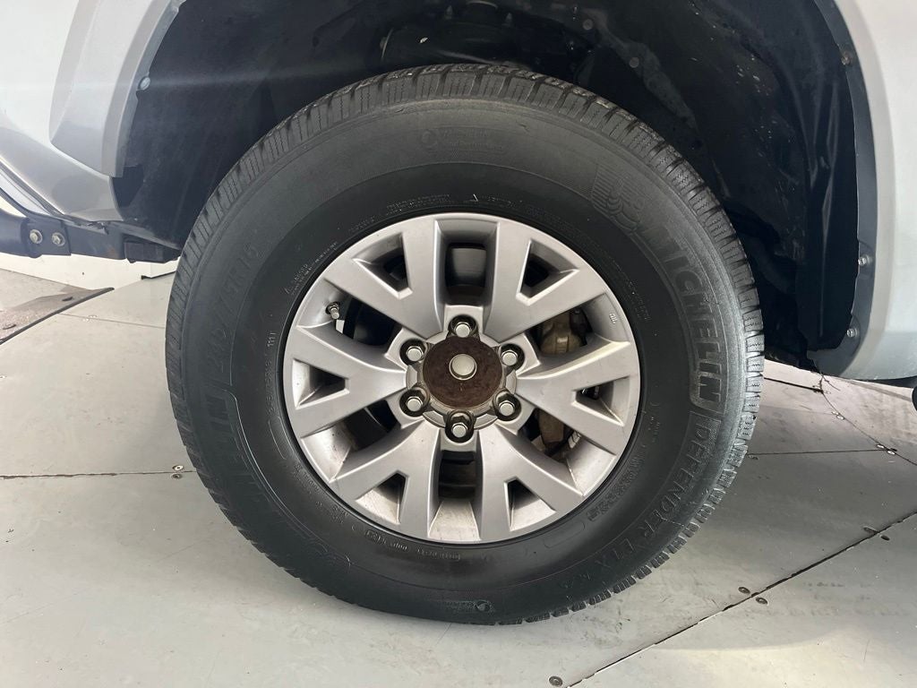 2017 Toyota Tacoma SR5 V6