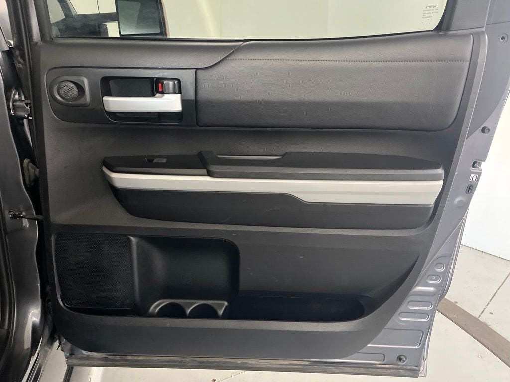 2018 Toyota Tundra SR5