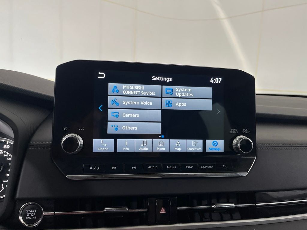 2023 Mitsubishi Outlander SE