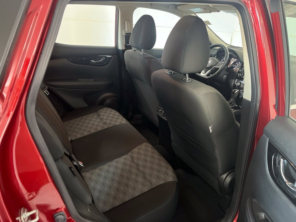 2022 Nissan Rogue Sport SV