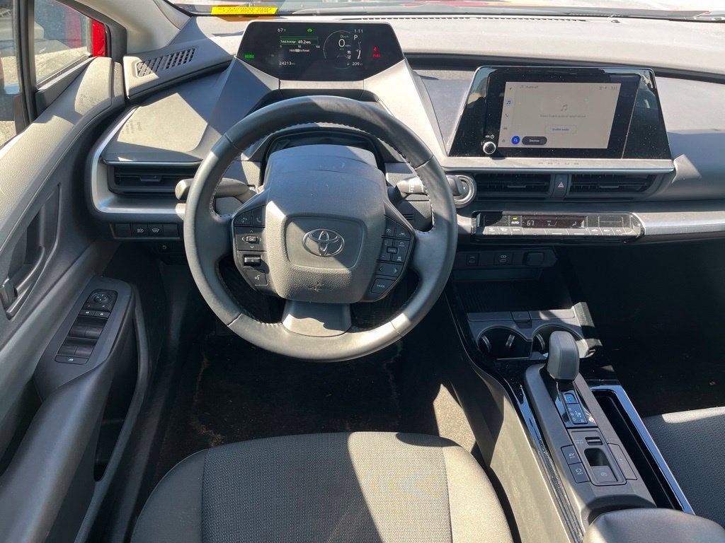 2025 Toyota Prius LE