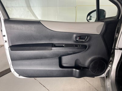 2012 Toyota Yaris LE