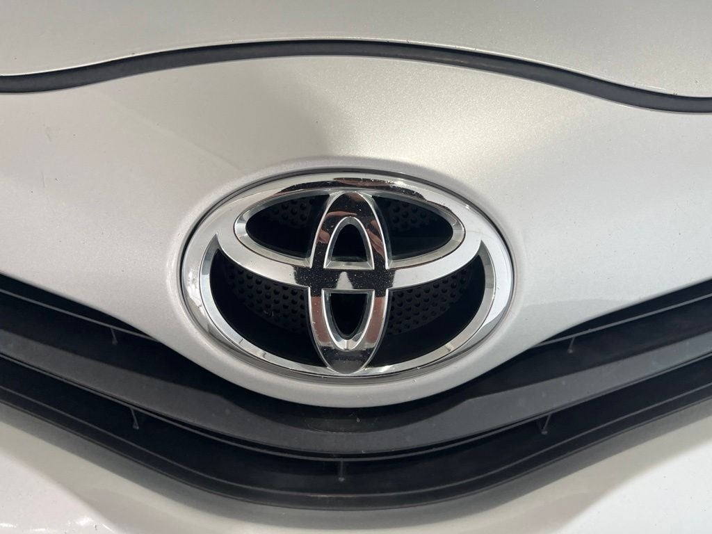 2012 Toyota Yaris LE