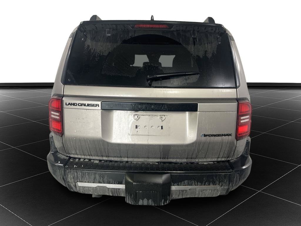 2027 Toyota Land Cruiser Base