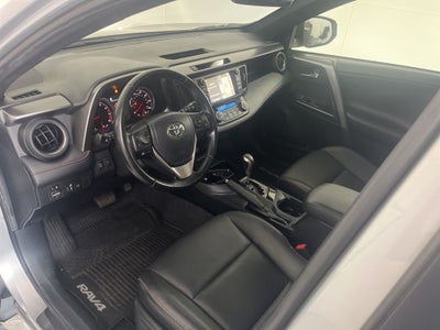 2018 Toyota RAV4 SE