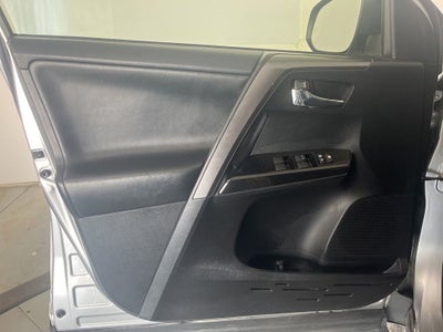 2018 Toyota RAV4 SE