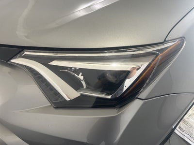 2018 Toyota RAV4 SE