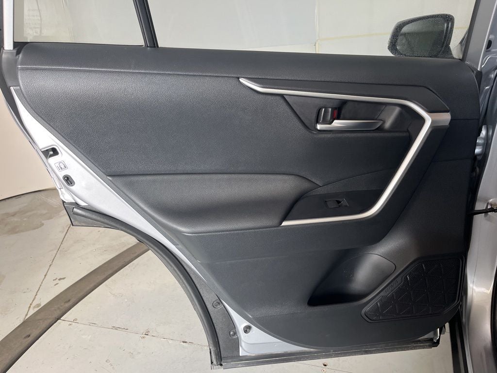 2019 Toyota RAV4 Hybrid XLE