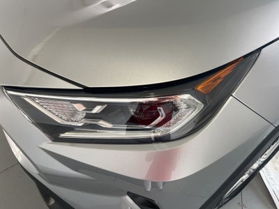 2019 Toyota RAV4 Hybrid XLE