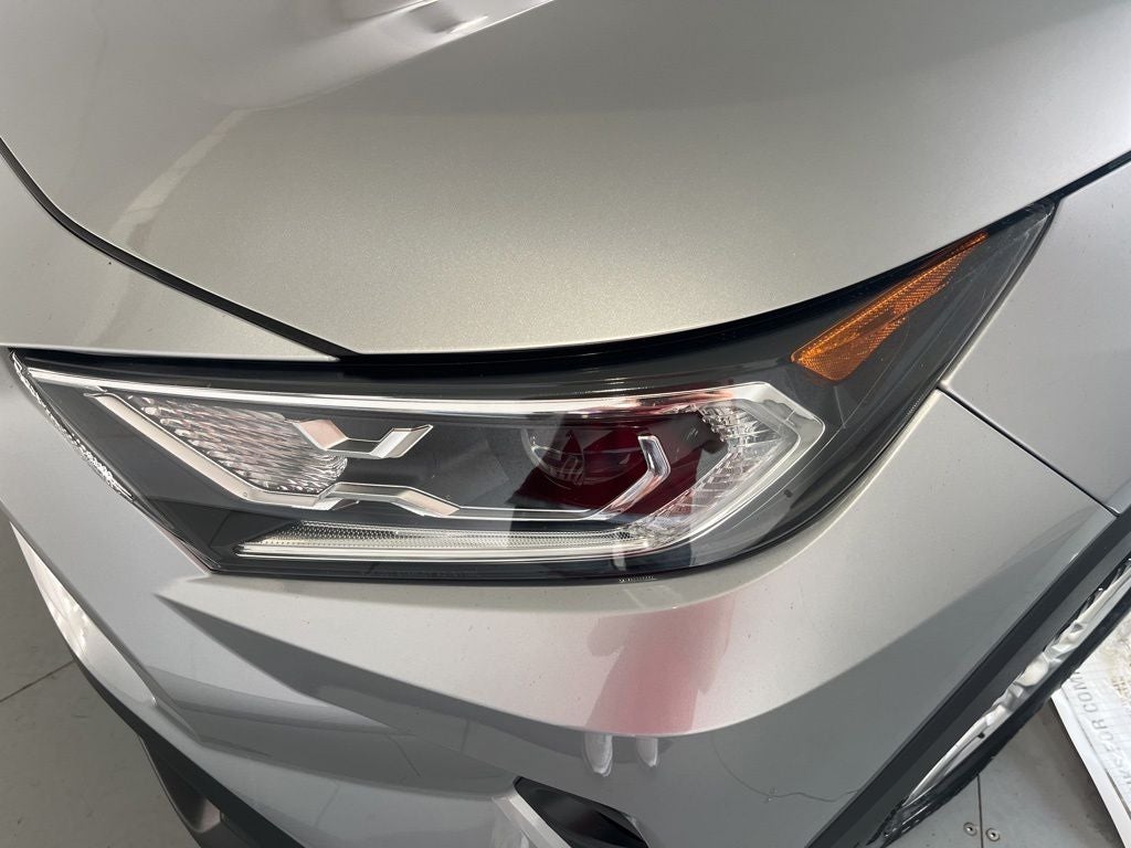 2019 Toyota RAV4 Hybrid XLE
