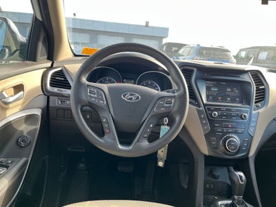 2017 Hyundai Santa Fe SE