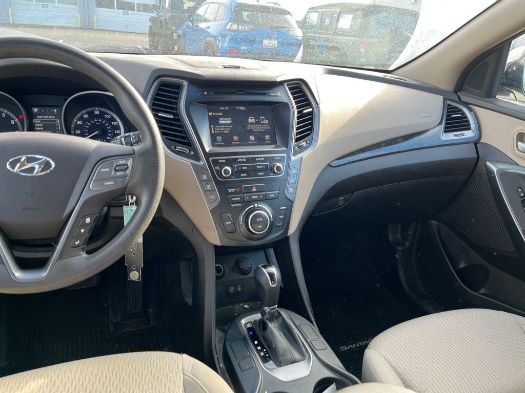 2017 Hyundai Santa Fe SE
