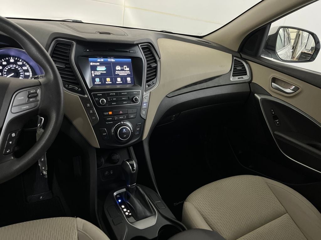 2017 Hyundai Santa Fe SE