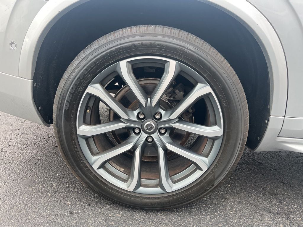 2017 Volvo XC90 T6 Momentum