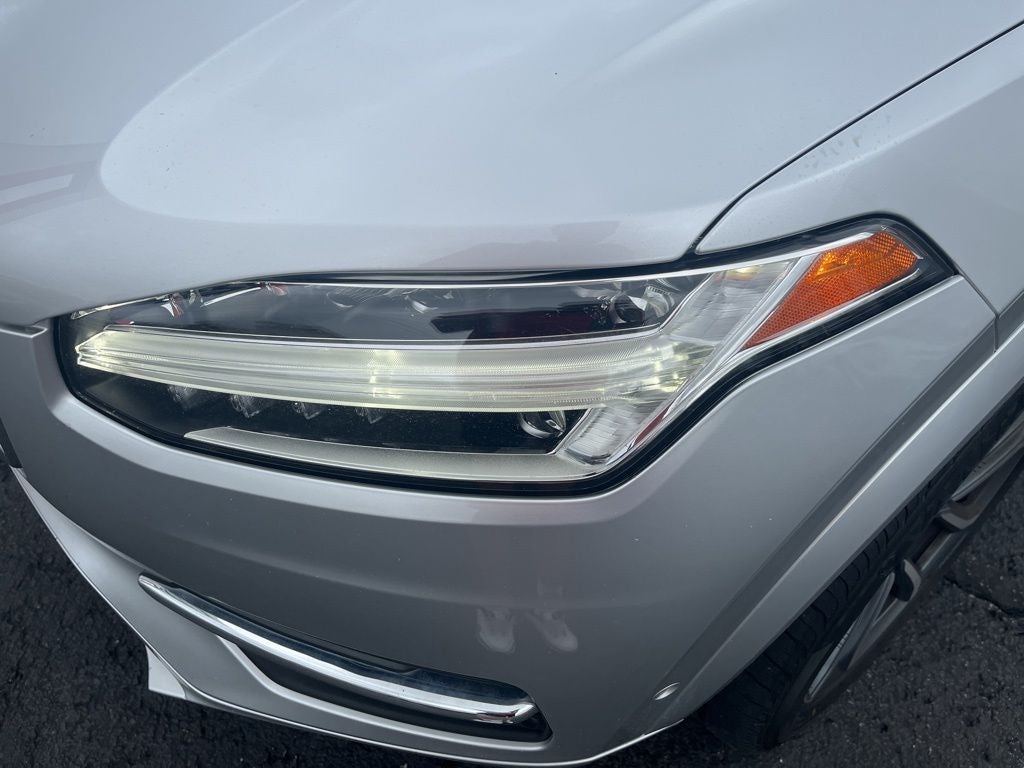2017 Volvo XC90 T6 Momentum