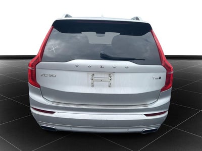 2017 Volvo XC90 T6 Momentum